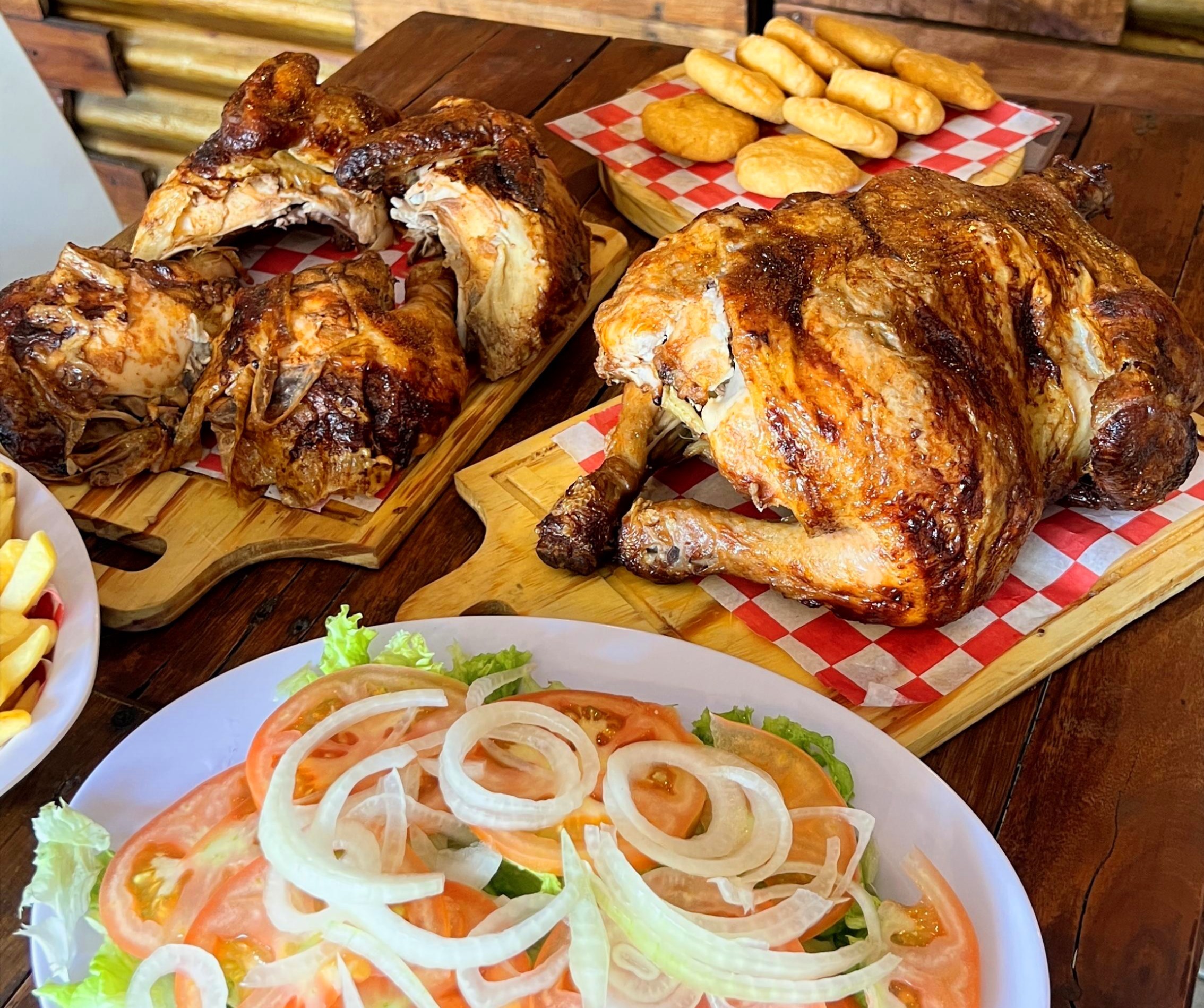 Promo: 1 Pollo con 2 guarniciones y 1 bebida de 1.5 lts